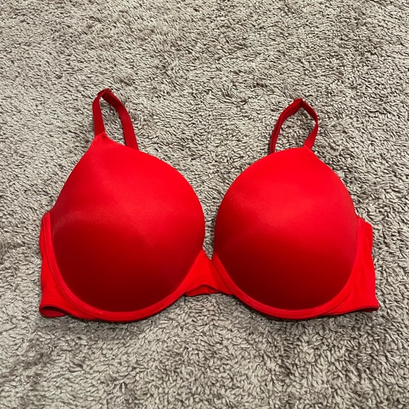 Victoria Secrete PINK Wear Everywhere Push-Up Bra - Picture 1 of 3